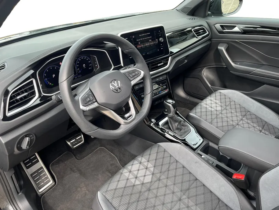 Volkswagen T-Roc 1.5 TSI R-Line Edition | Panoramadak | Parkeercamera | Adaptieve Cruise Control