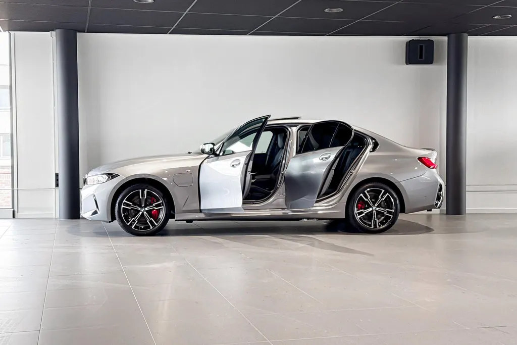 BMW 3 Serie Sedan 330e
