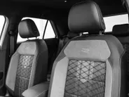 Volkswagen T-Roc 1.5 TSI 150pk DSG R-Line · Camera · Keyless · Dodehoeksensor · Stoelverwarming · ACC · Elek. Achterklep · 18'Velgen · Garantie t/m 19-02-2027