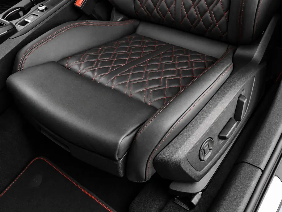 Audi A3 Sportback 45 TFSIe 272pk S-Tronic S edition Competition · Panoramadak · Camera · Lederen Bekleding · Elek. Achterklep · Elek. Bestuurdersstoel + Geheugen · Garantie t/m 26-10-2030 of 100.000km