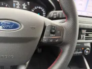 Ford Focus 1.0 EcoBoost Hybrid ST Line Style | Dealer onderhouden | NL auto | Winter pack | Cruise control | Parkeersensoren voor en achter | Achteruitrijcamera | Draadloos opladen mobiel | Apple carplay & Android auto | Keyless entry | Privacy glas | Bovag garantie