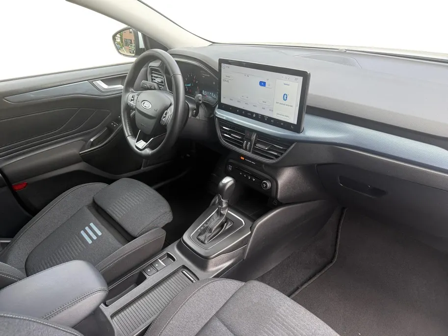 Ford Focus Wagon 1.0 EcoBoost Hybrid Active | Trekhaak | Achteruitrijcamera | Winterpack | Privacy Glass | 12 maanden garantie! |