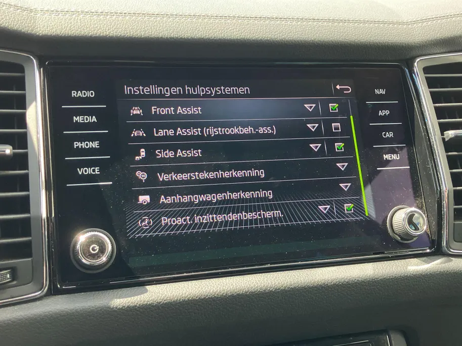 Škoda Kodiaq 1.5 TSI 150PK DSG Business Edition Plus 7p. Navigatie · Trekhaak · 360°Camera + Parkeersensoren ·