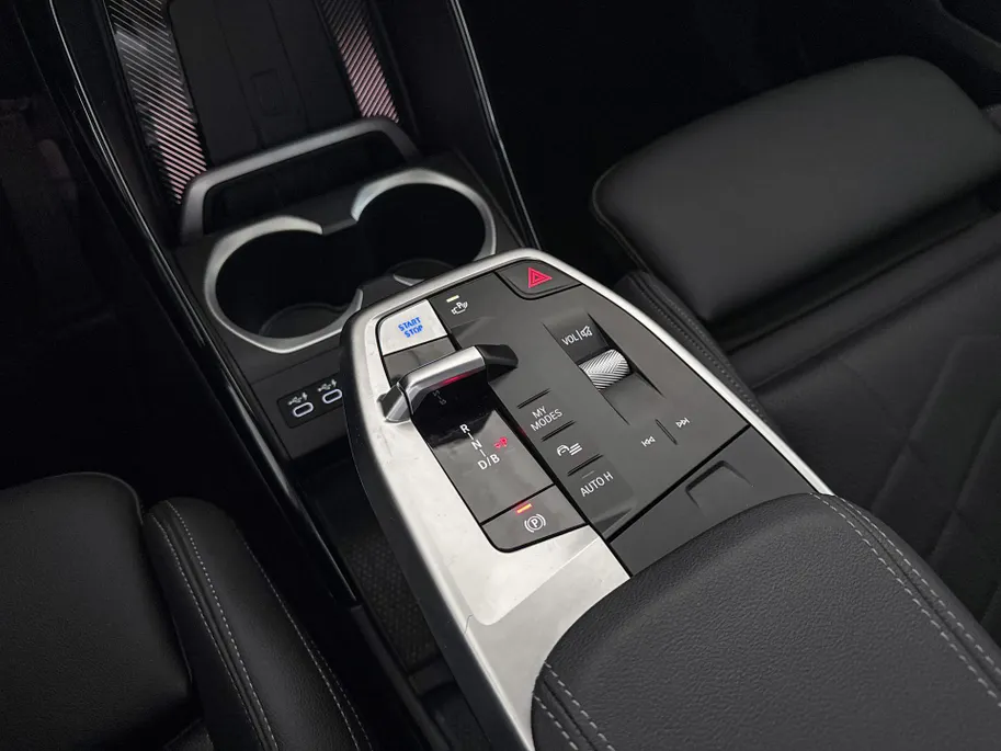 BMW iX1 xDrive30 Launch Edition 67 kWh