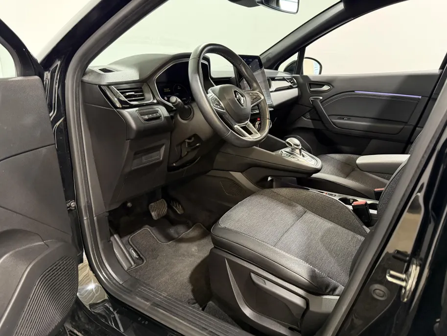 Renault Captur 145PK E-Tech Hybrid SL Rive Gauche Automaat | Schuif/Kantel Dak | Trekhaak | Stoel & Stuurwiel Verwarming | 9,3' Navi | Digital Cockpit | Stoel & Stuurwiel Verwarming | Adaptive Cruise Control |