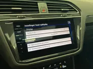 Volkswagen Tiguan 1.4 TSI 245pk DSG eHybrid Life Business · Panoramadak · 360 Camera · Inklap. Trekhaak · Head-Up Display · Dodehoeksensor · Parkeer Assistent ·
