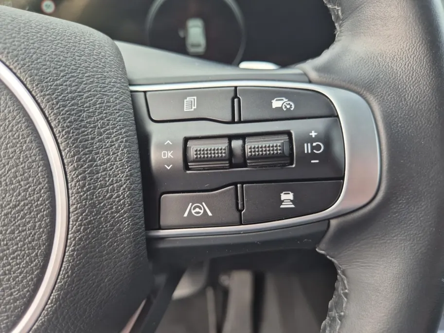Kia Sportage 1.6 T-GDi Plug-in Hybrid AWD DynamicLine | Cruise Control | Climate Control | Camera | Navigatie | Stoelverwarming | Stuurverwarming | Elektrisch Verstelbare Bestuurdersstoel |