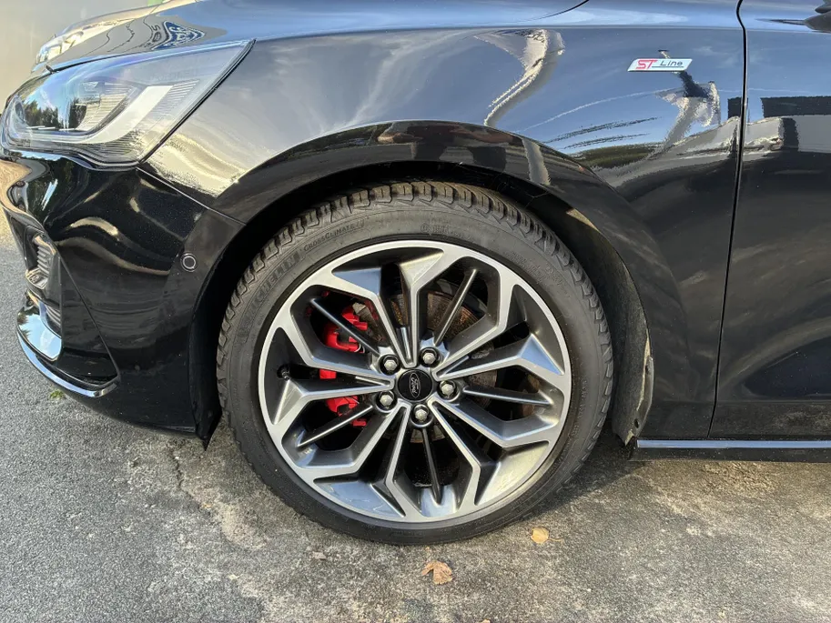 Ford Focus Wagon 1.0 EcoBoost Hybrid ST Line X AUTOMAAT & winterpakket