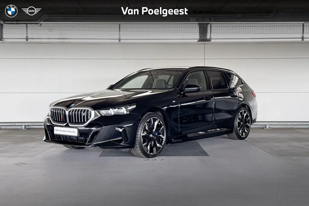 BMW i5 Touring xDrive40 84 kWh