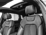 Audi e-tron 55 quattro S edition 95 kWh 408pk SOH 95,1 % · Panoramadak · Camera · Luchtvering · Elek. Stoelen + Geheugen · Afneembare Trekhaak · Matrix LED · Keyless ·