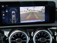 Mercedes-Benz A-Klasse 180 Star Edition Luxury Line l Trekhaak l Achteruitrij camera l Stoelverwarming l Ambiente lichtpakket