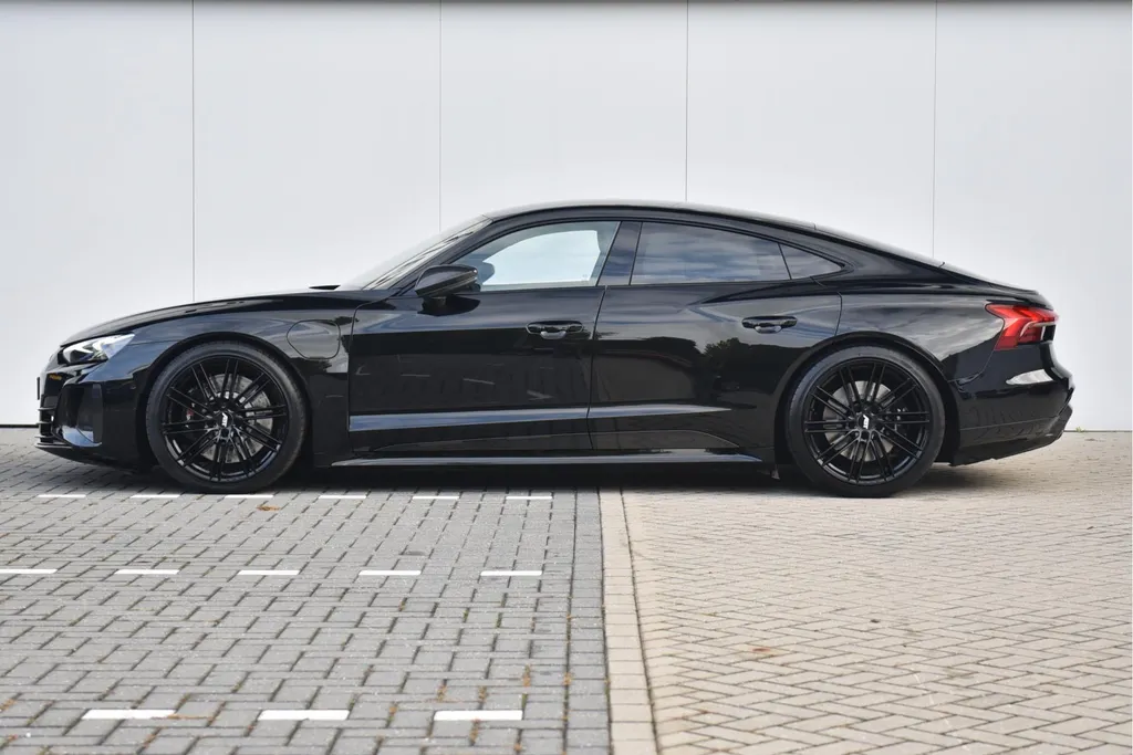 Audi e-tron GT RS