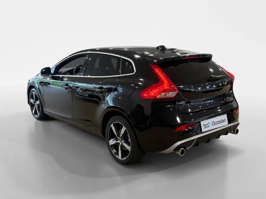 Volvo V40 1.5 T3 Polar+ Sport *Panorama*Aut.*Navi+Camera*Harman/Kardon*Stoel Verw.*Sportieve Auto!