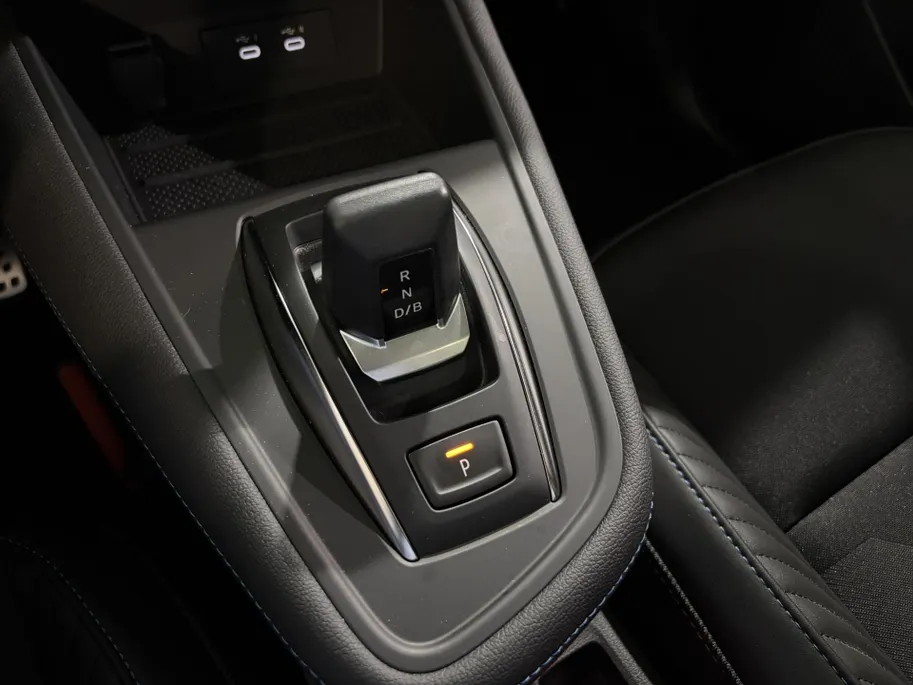 Renault Symbioz 160PK E-Tech Full Hybrid Esprit Alpine Automaat | Harman Kardon Audio | Solarbay Panoramadak | Adaptive Cruise Control | Elektrsiche Achterklep | Stoelverwarming | Climate Control |
