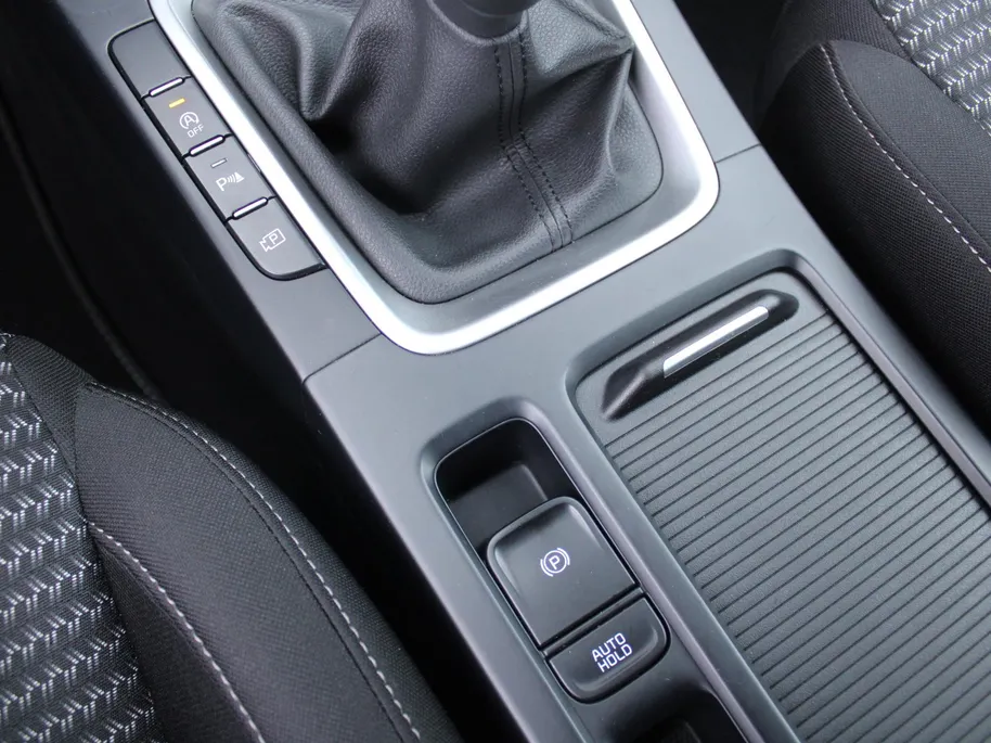 Kia Ceed Sportswagon 1.5 T-GDi DynamicLine | BTW Auto | Navi | Clima | Cruise | 16' LM | Camera | LED |