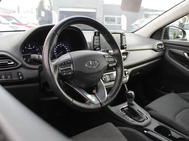 Hyundai i30 1.0 T-GDi MHEV Comfort Smart Automaat | Carplay/Android auto | Camera | Park sens