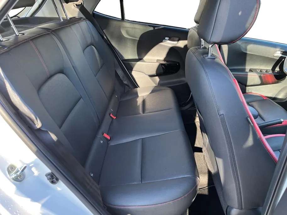 Kia Picanto 1.0 DPi GT-Line | Keyless entry | Climate control | Cruise control | LM-Velgen | Navigatie | Leren bekleding