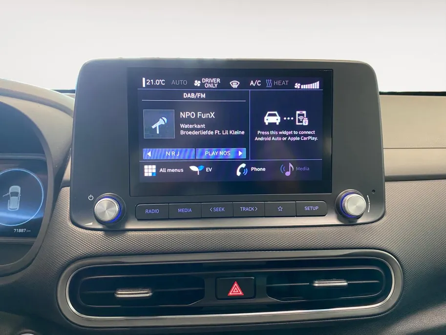 Hyundai Kona EV | 64 KWH | COMFORT | APPLE CARPLAY | CAMERA | DEALERONDERHOUDEN |