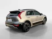 Kia Niro 1.6 GDi Hybrid DynamicLine | Navigatie | Camera | Adaptieve cruise control | Apple Carplay / Android Auto | Parkeersensoren voor en achter | Verbruik 1 op 20!