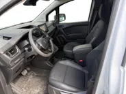 Renault Kangoo E-Tech Extra L1 44 kWh AUTOMAAT AIRCO CAMERA PARKEERSENSOREN CRUISE CONTROLE TREKHAAK CLIMATE CONTROL STOELVERWARMING APPLE CARPLAY ANDROID AUTO METEEN RIJDEN