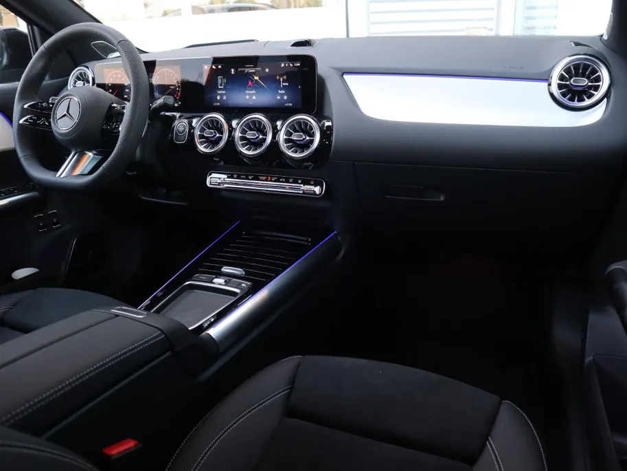 Mercedes-Benz GLA 250 e 140 Years Edition