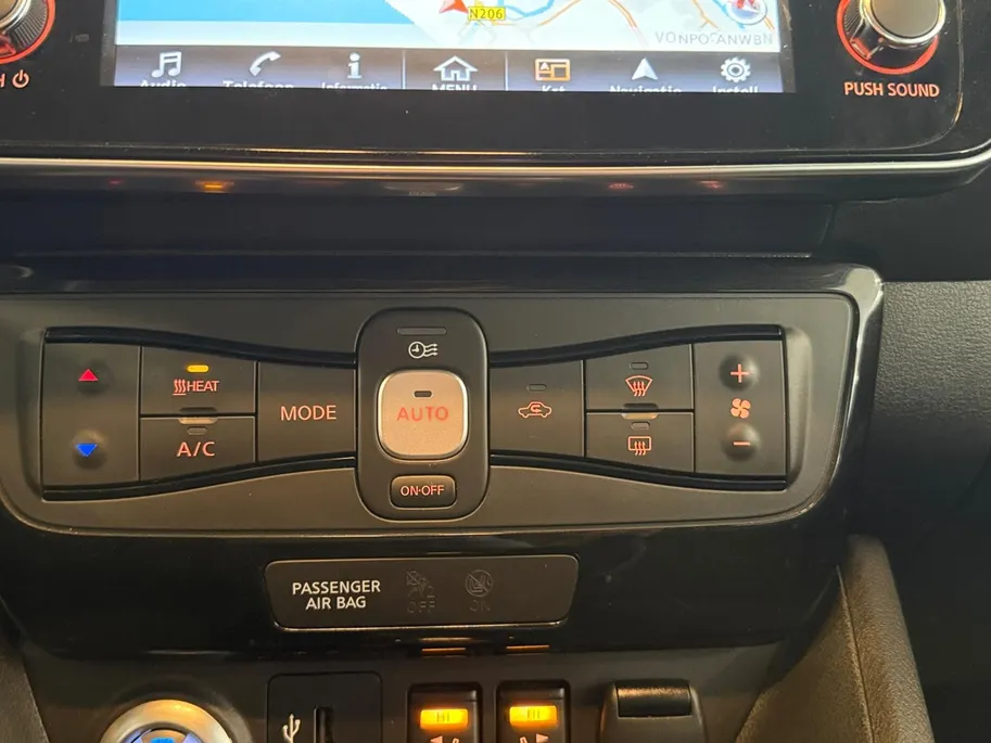 Nissan Leaf Tekna 40 kWh *Automaat*Navi+360Camera*Climate*Adaptive Cruise*Stoel/Stuur Verw.*Bose Sounds!
