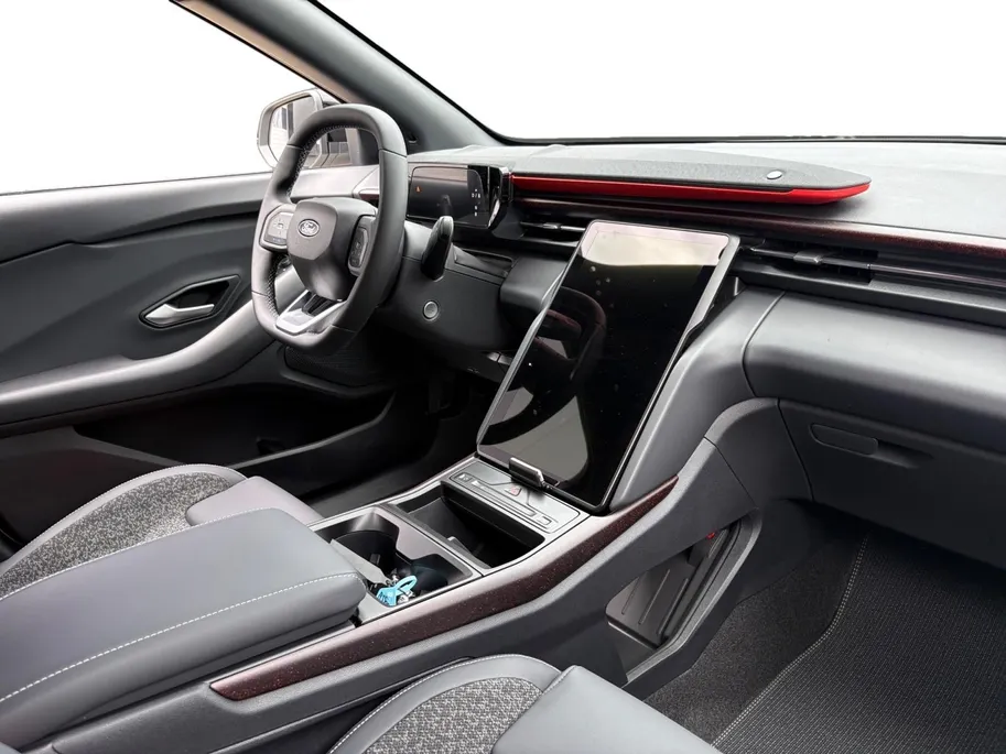 Ford Explorer Collection Extended Range RWD 79 kWh | Direct Leverbaar | €3.500.- korting | 0,99% rente | Trekhaak | B&O | Driver assistance pack |