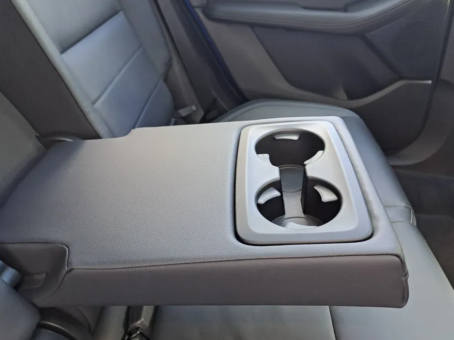 BMW 2 Serie Active Tourer 220i AUTOMAAT | Sensoren | Navigatie | Cruise | 360 Camera | Head-up display | Elektrisch verstelbare stoel | Apple Carplay/Android Auto