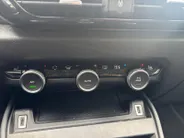 Citroën C4 1.2 Puretech Shine AUTOMAAT NAVI AIRCO CAMERA PARKEERSENSOREN CRUISE CONTROLE APPLE CARPLAY ANDROID AUTO HOGE INSTAP ZEER MOOIE AUTO
