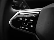 Volkswagen ID.7 Pro Limited Edition 77 kWh accu 286 pk · Achteruitrijcamera · Draadloze telefoonverbinding · LEDER INTERIEUR -