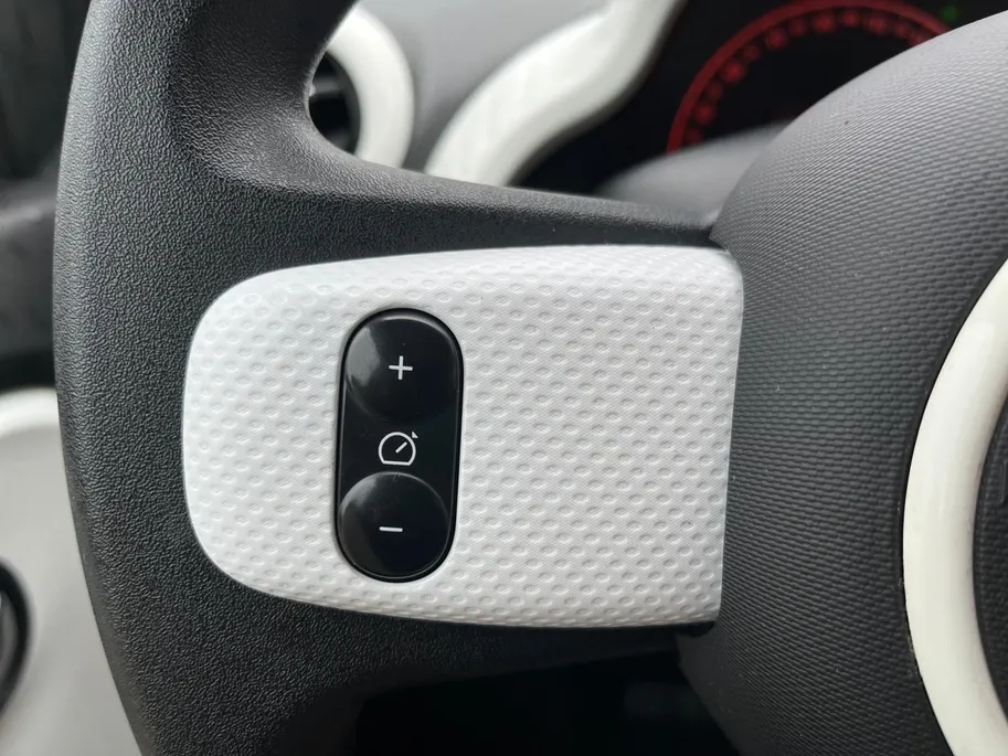 Renault Twingo 1.0 SCe Collection | Airco | Cruise Control | Bluetooth Audiosysteem | Parkeersensoren | LED Dagrijverlichting | Elektrische ramen | *44.000km*