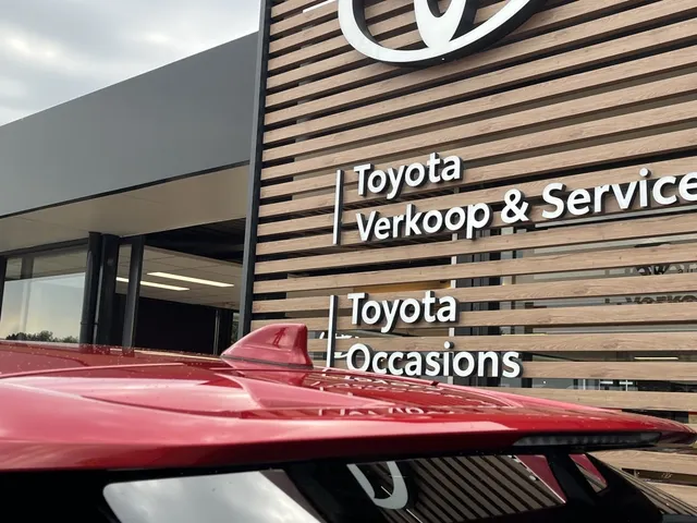 Toyota C-HR 2.0 Hybrid Dynamic