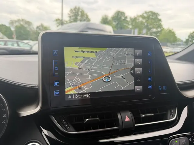 Toyota C-HR 1.8 Hybrid Style | PDC v/a | Stuur/Stoelverwarm. | Camera |