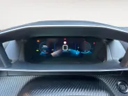 Peugeot 2008 1.2 PureTech GT-Line | 360 Camera | Navigatie | Cruise & Climate Control | Apple Carplay & Android Auto | 3D Cockpit | Dodehoek Detectie | 12 Maanden BOVAG Garantie