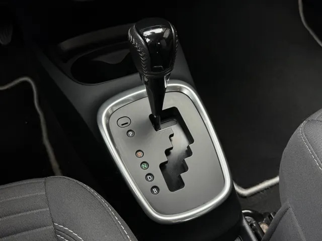 Toyota Yaris 1.5 Hybrid Dynamic | All Seasons | Stoelverwarming