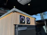 Renault Master T35 2.3 dCi 135 L3H2 Work Edition | Camper Edition | Motorsport Edition | Thule Omnistor Luifel | Airco in Leefruimte | TV | Koelkast | Magnetron | Volledig Bed | 2 Lederen Stoelen | DAB | LED Verlichting Leefruimte |