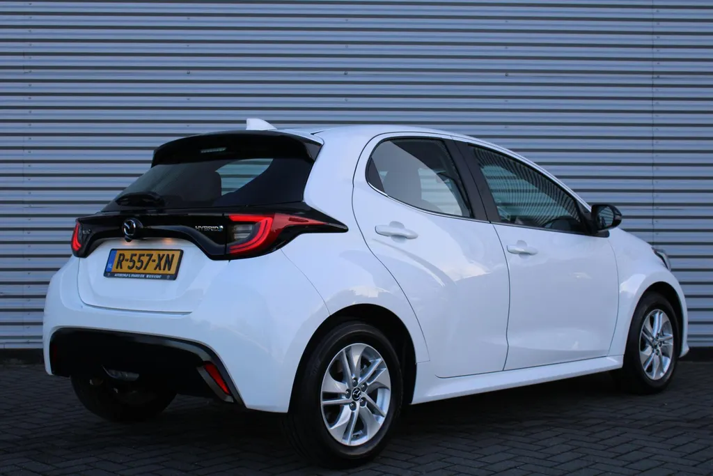 Mazda 2 Hybrid 1.5 Agile Comfort pakket | Airco | Cruise | Apple Carplay | Android Auto | Camera | 15' LM |