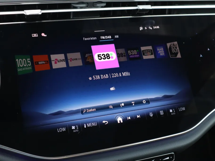 Mercedes-Benz E-Klasse Estate 300 e AMG Line l Leder l Trekhaak l Keyless l Panoramadak