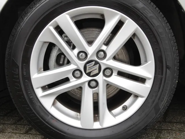 Suzuki Swace 1.8 Hybrid Style | Cruise | Carplay/Android | Camera | Lm-Velgen