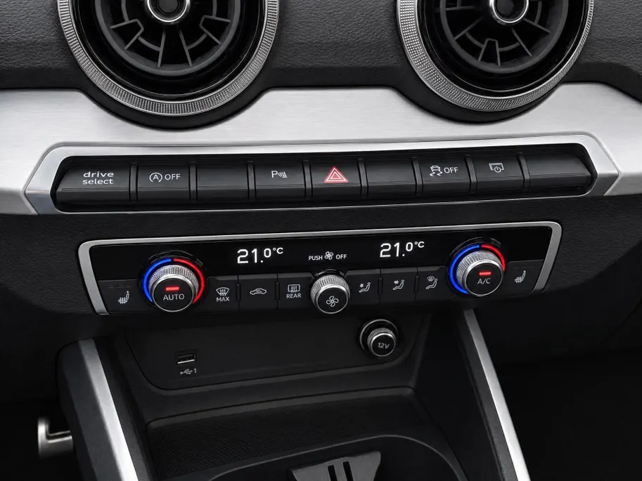 Audi Q2 35 TFSI/150PK S Line · Panoramadak · SONOS Audio ·  Camera · Apple/Android Car Play · Leder