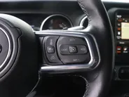 Jeep Wrangler Unlimited 4xe 380 PK Sahara | Leder | Camera | Navi | Carplay | 20'