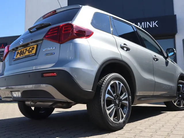 Suzuki Vitara 1.5 Hybrid Style | Carplay | All Seasons | Leder