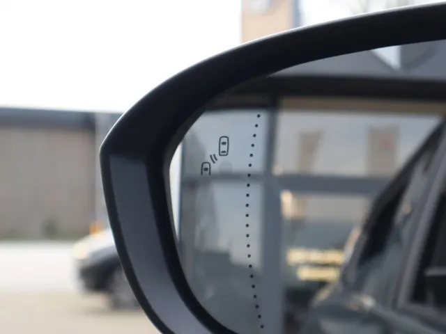 Mitsubishi Eclipse Cross Intense+ 87 kWh | Stuur/Stoel Verwarming | 360* Camera