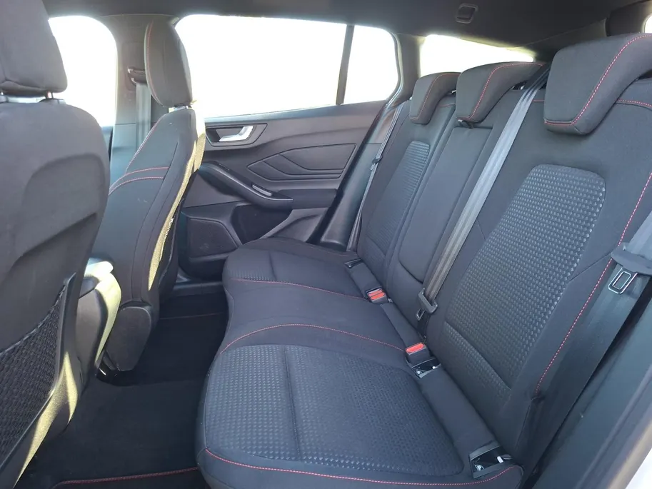 Ford Focus Wagon 1.0 EcoBoost Hybrid ST Line X | Winterpack | Driver Assistancepack | Adaptive Cruisecontrol | Dodehoekdetectie | B&O Audio | AGR | Led Koplampen | Camera |