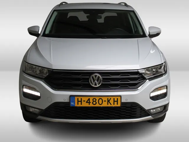 Volkswagen T-Roc 1.5 TSI Style Navigatie | Inklapbare spiegels | Climate Control | Privacy Glass