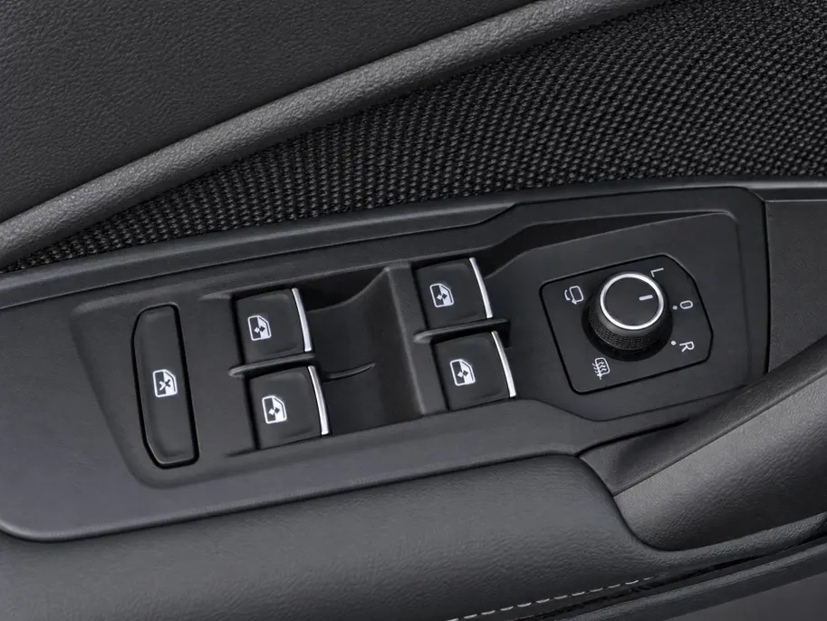 Volkswagen Tiguan 1.5eTSI/150PK Energy · Trekhaak · Stoelverwarming · Apple/Android Car Play ·  Navigatie ·  360°Camera + Parkeersensoren · Garantie t/m 21-01-2028