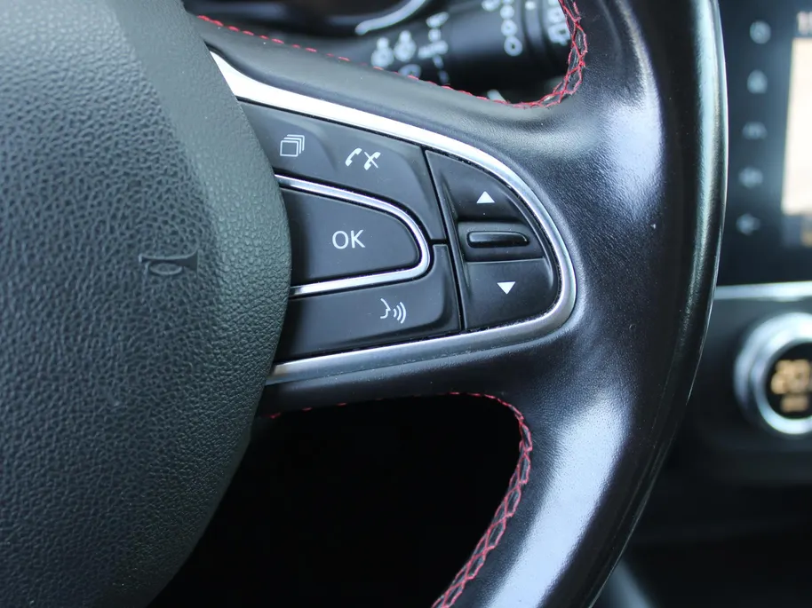 Renault Kadjar 1.3 TCe Black Edition | Trekhaak | Camera | Stoel-/voorruitverwarming | 19' LM | Navi | Clima | Bose Audio | Keyless | Dodehoek detectie | LED | BTW Auto |
