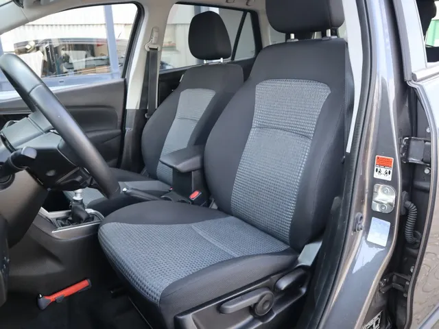 Suzuki S-Cross 1.4 BoosterJet Hybrid Select | Carplay | Trekhaak | All Seasons VERKOCHT