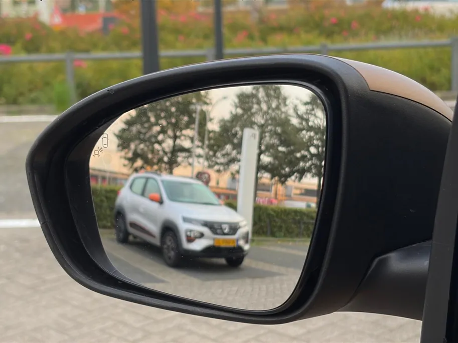 Dacia Sandero Stepway 100PK TCe ECO-G Extreme (LPG) | 1ste Eigenaar | Trekhaak | 1100KG Trekgewicht | Camera | Apple Carplay/Android Auto | Parkeersensoren | Lichtmetalen Velgen | Licht & Regen Sensor | LED Lampen|