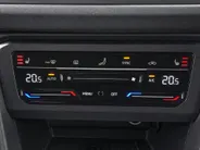 Volkswagen Tiguan 1.4 TSI eHybrid R-Line Business+ · Trekhaak · Camera · Stoelverwarming · Navigatie · Apple/Android Car Play · Garantie t/m 24-02-2027 of 100000km.